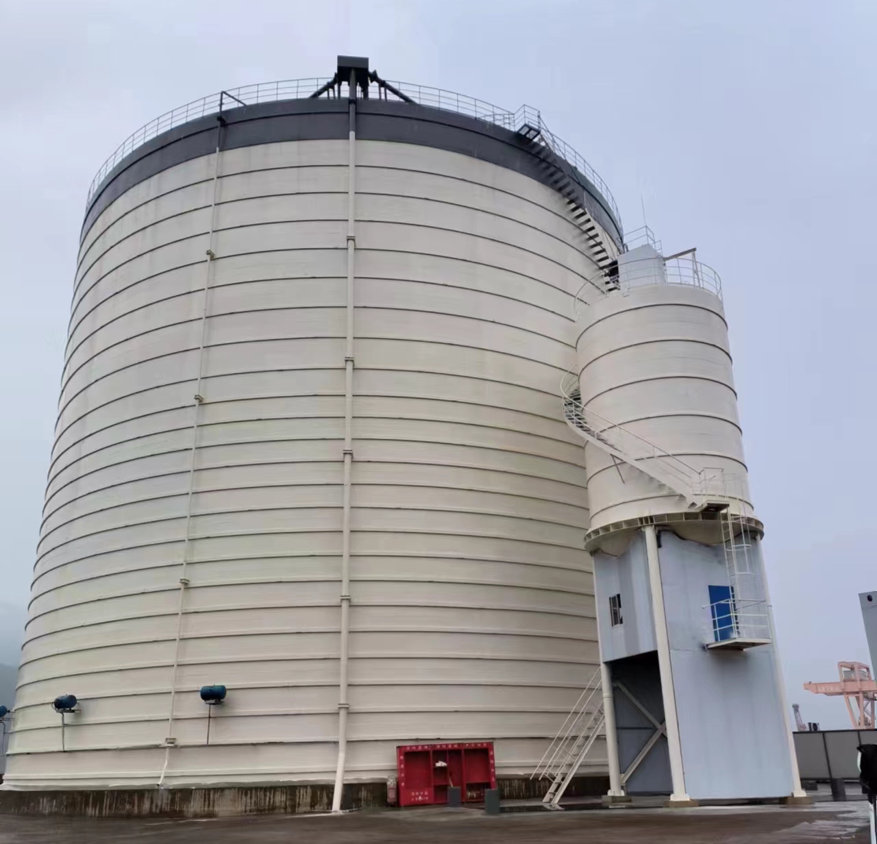 沙湖原种场10万吨水泥钢板库