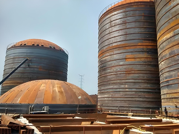 沙湖原种场焦粉钢板仓